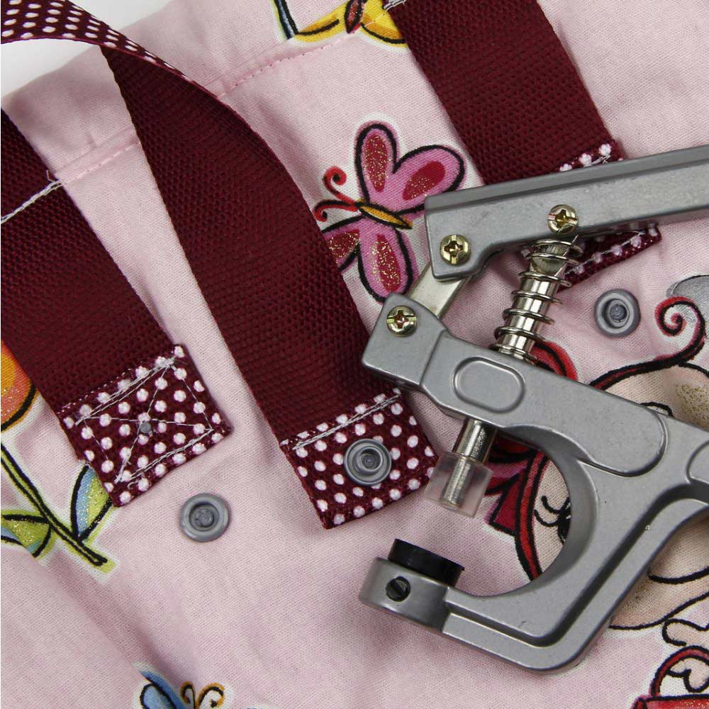 Hand pliers for push buttons and pins (KamSnaps)