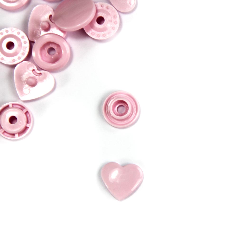kam-snap-pins-plastic-heart